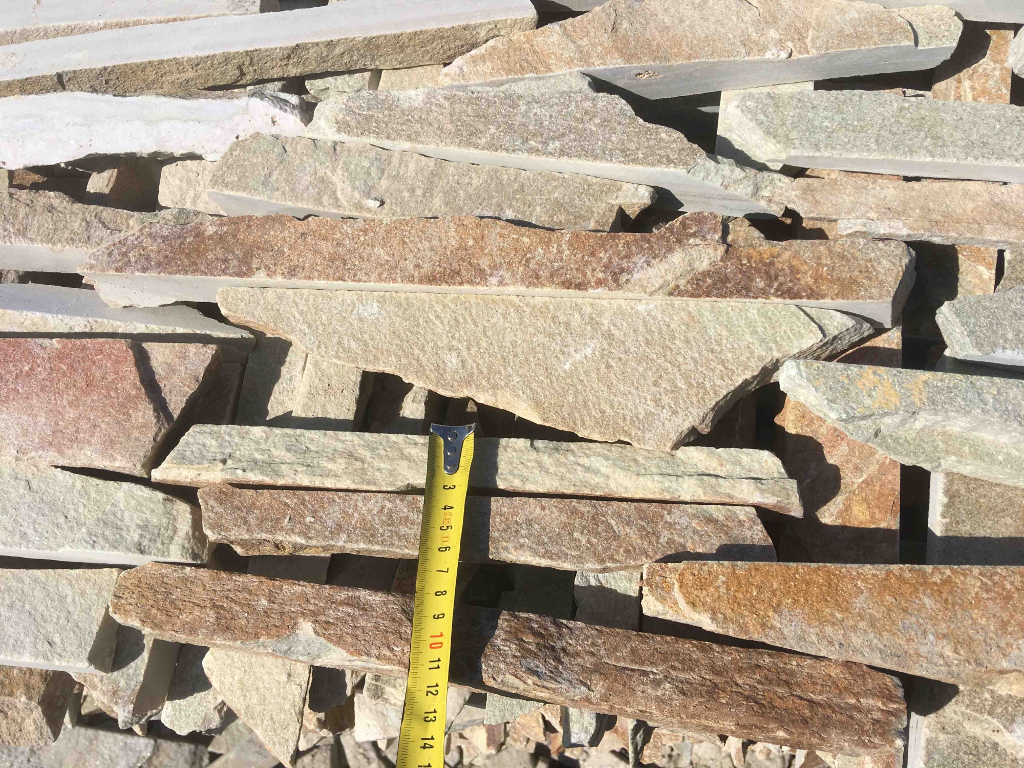 Горбушка златолит золотистый для облицовки купить в Нижегородской области