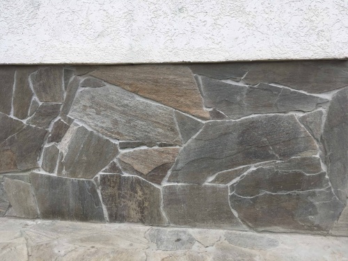 Плитняк златолит Уральский для цоколя, отмостки купить в Нижегородской области