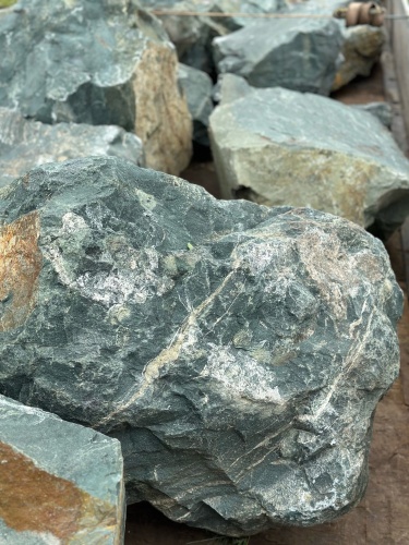 Камни для ландшафтного дизайна зелёные 10-60 килограмм купить в Нижегородской области