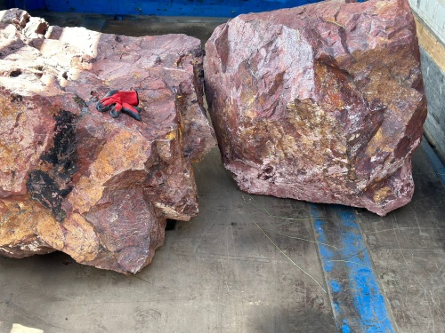 Ландшафтные глыбы красно-фиолетовые 200-1000 килограмм купить в Нижегородской области
