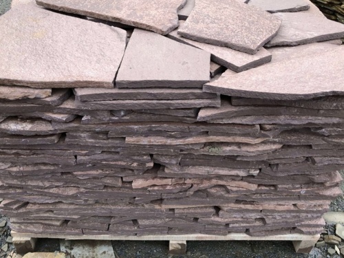 Плитняк лемезит бордовый для облицовки цоколя 20-25 мм  купить в Нижегородской области