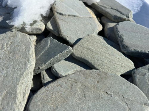 Плитняк златолит зелёный галтованный для цоколя купить в Нижегородской области