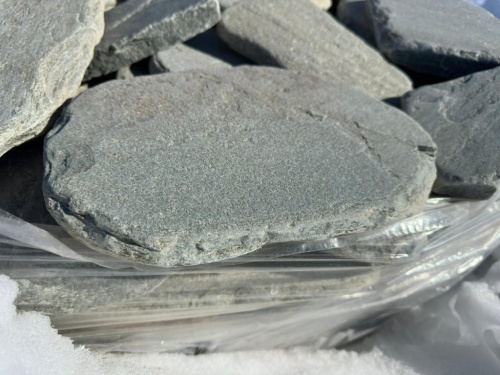 Плитняк златолит зелёный галтованный для мощения на бетон купить в Нижегородской области