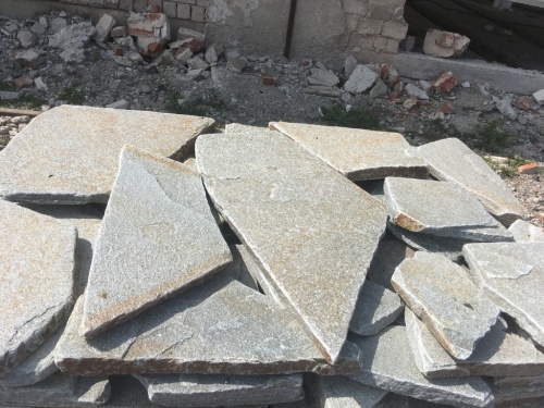 Златолит серебристый галтованный для лестниц купить в Нижегородской области